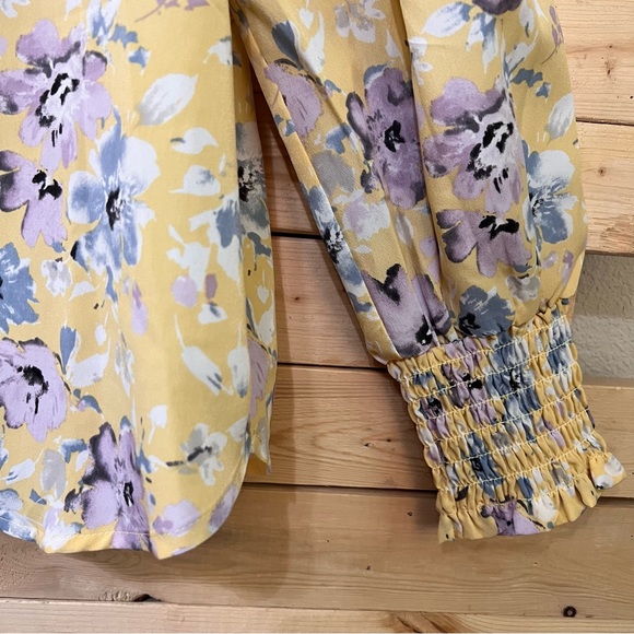PLEIONE NWOT Yellow Multi Color Floral Print long elastic Sleeve Top size XS - Picture 3 of 11